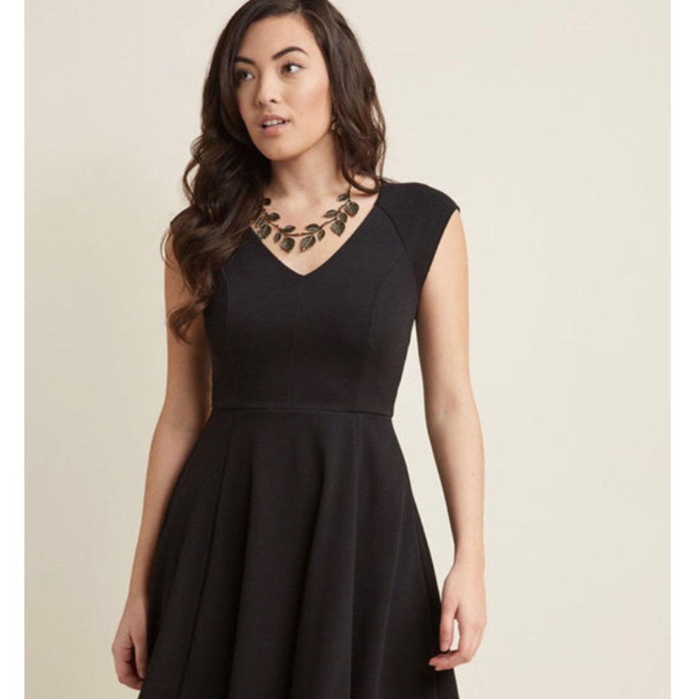 MODCLOTH Date Night Done Right Dress